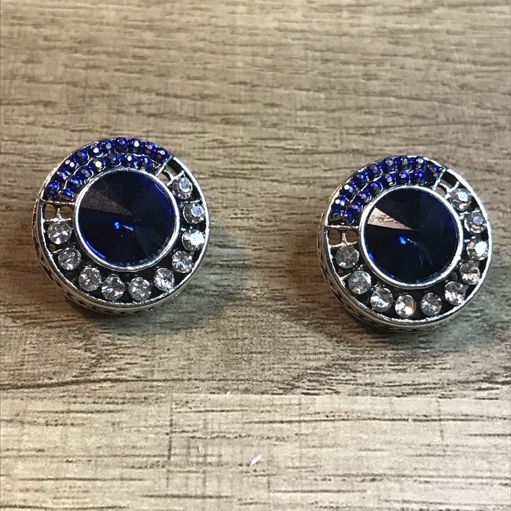 Vintage Circular Rhinestone Gemstone Blue and Silver Stud Earrings - Picture 5 of 7